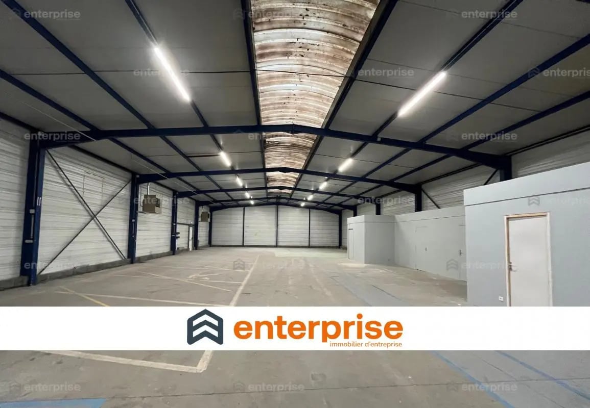 Local d’activités dans Rivery à louer Photo intérieure– Image 1 sur 2