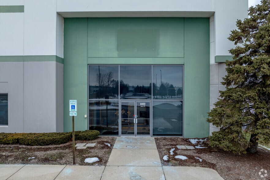 8402 W 183rd St, Tinley Park, IL à louer - Photo de l’immeuble – Image 3 sur 5