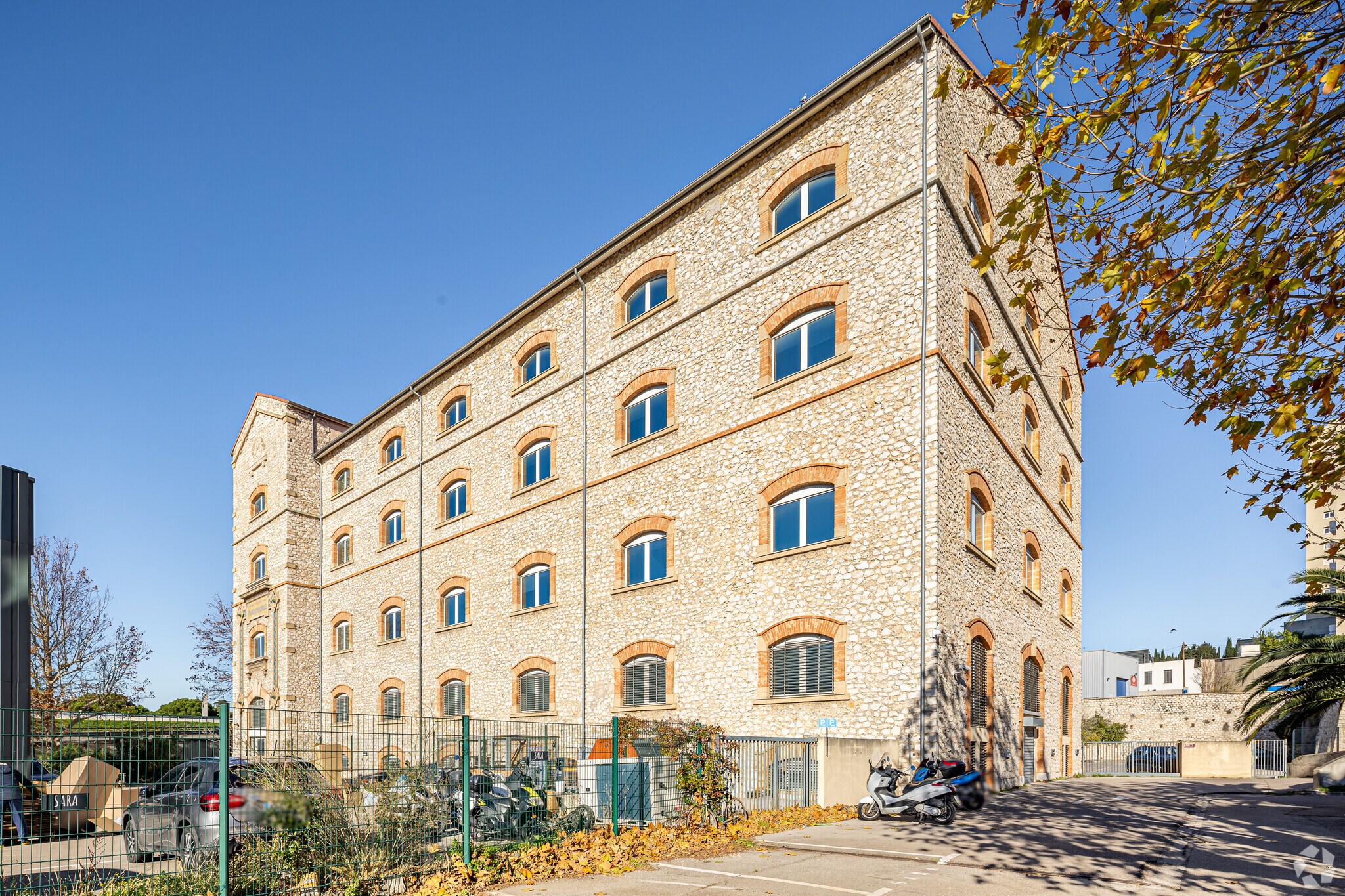 208 Boulevard De Plombieres, Marseille à vendre Photo principale– Image 1 sur 13