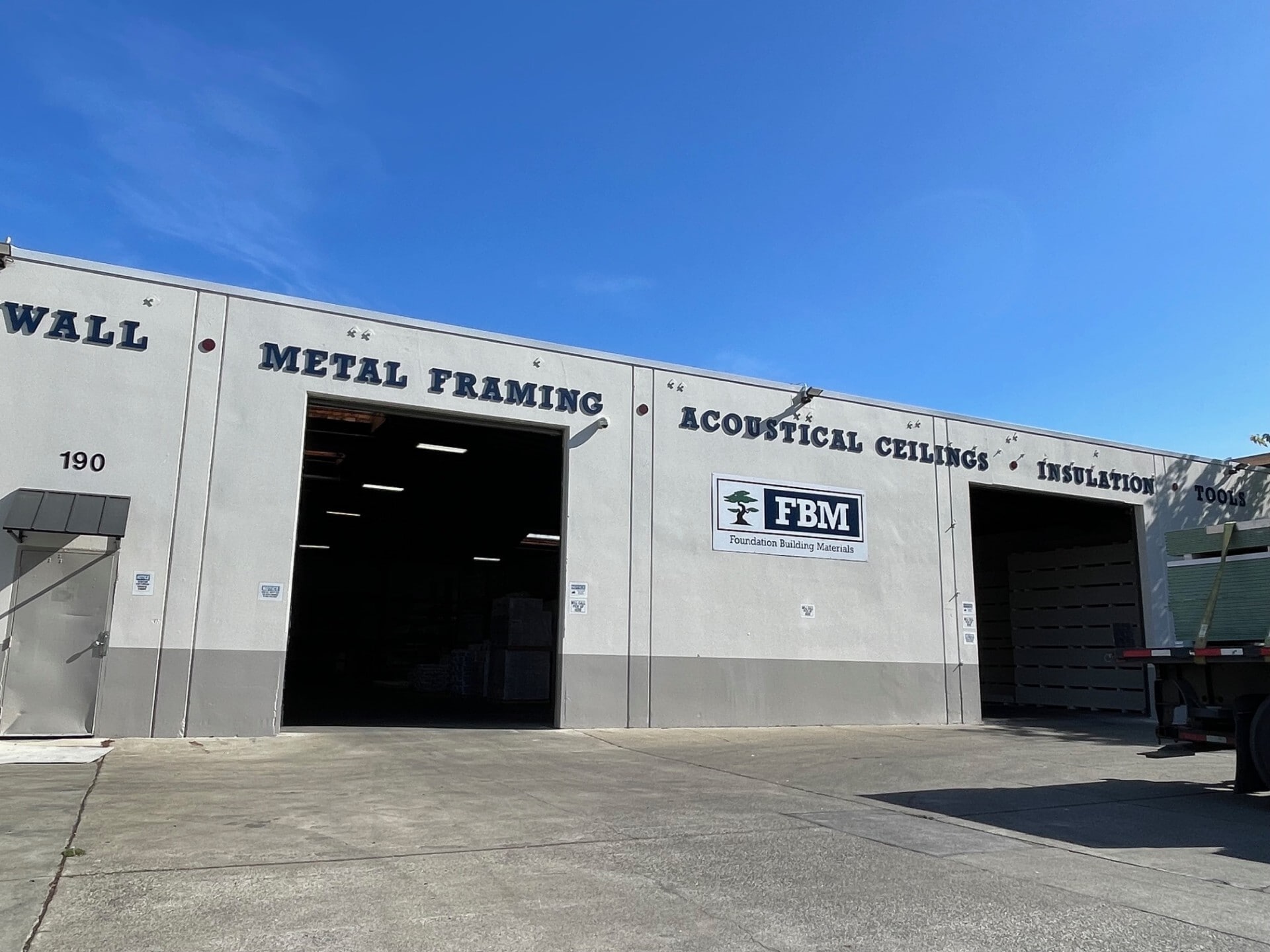 210 Classic Ct, Rohnert Park, CA à louer Photo de l’immeuble– Image 1 sur 17