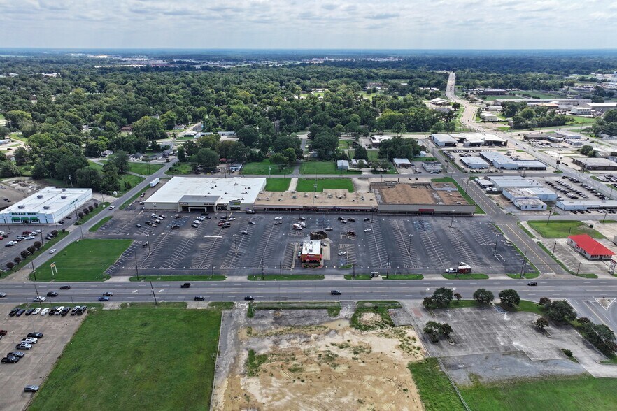 1900-2020 Louisville Ave, Monroe, LA à louer - Photo de l’immeuble – Image 2 sur 5
