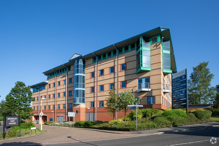 Waterfront Way, Brierley Hill à louer - Photo principale – Image 1 sur 3