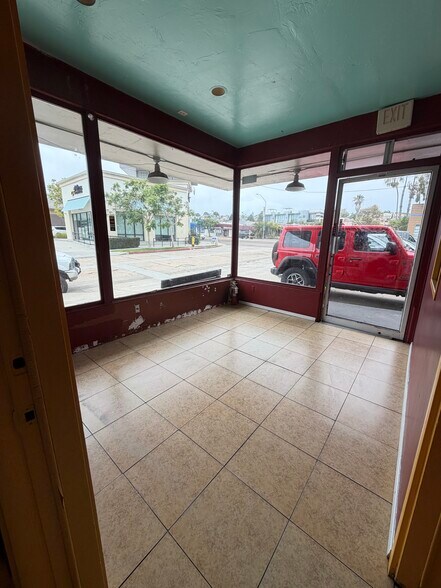 1251-1257 Rosecrans St, San Diego, CA à louer - Photo de l’immeuble – Image 3 sur 4