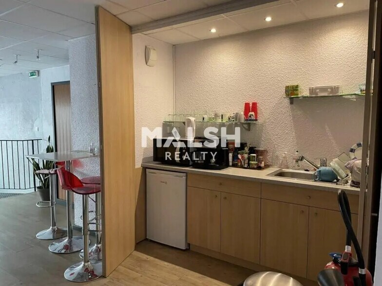 Bureau dans Lyon à vendre - Photo de l’immeuble – Image 3 sur 9