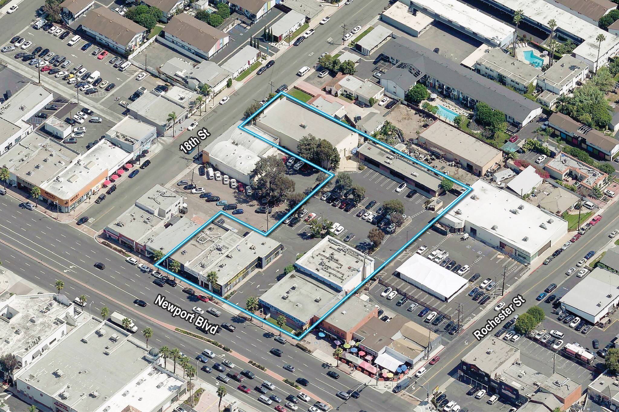 1770-1784 Newport Blvd portefeuille de 6 biens à vendre sur LoopNet.fr Aérien– Image 1 sur 4