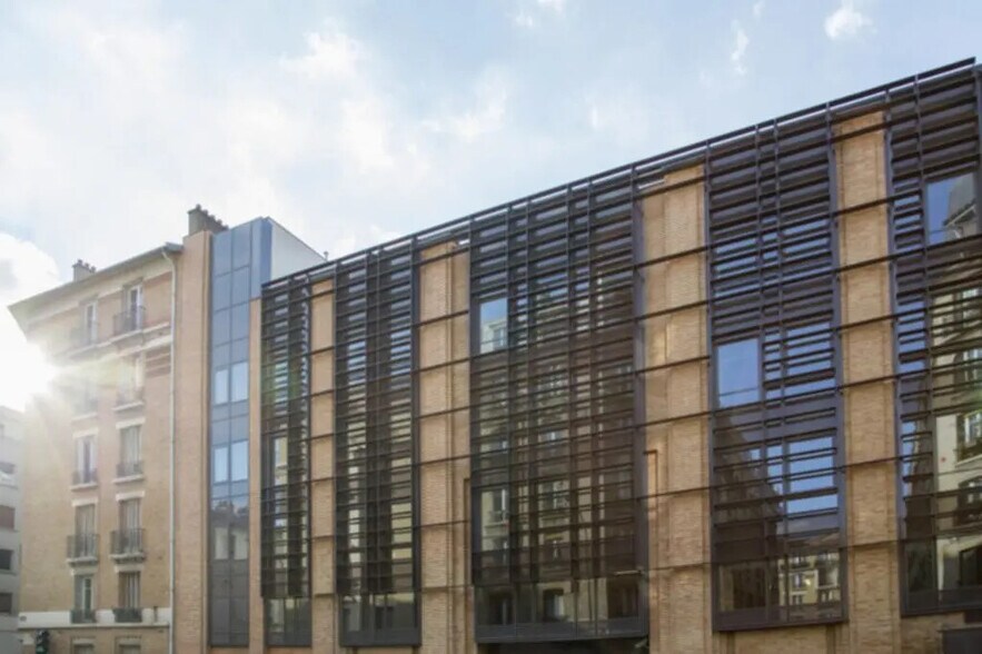 Bureau dans Clichy à louer - Photo de l’immeuble – Image 2 sur 3