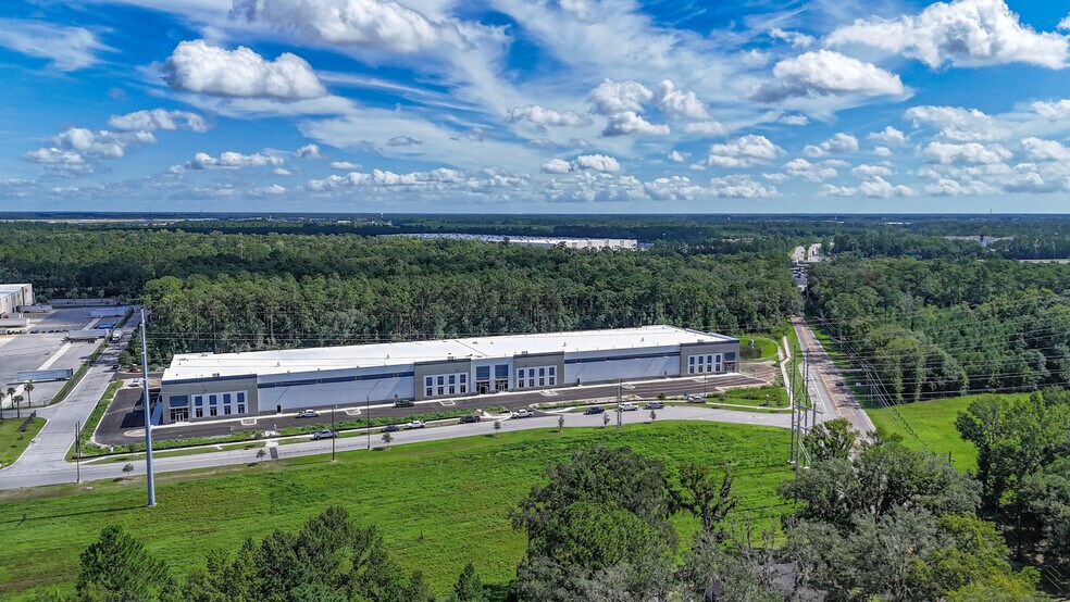 2555 Ignition Dr, Jacksonville, FL à louer - Photo de l’immeuble – Image 3 sur 10