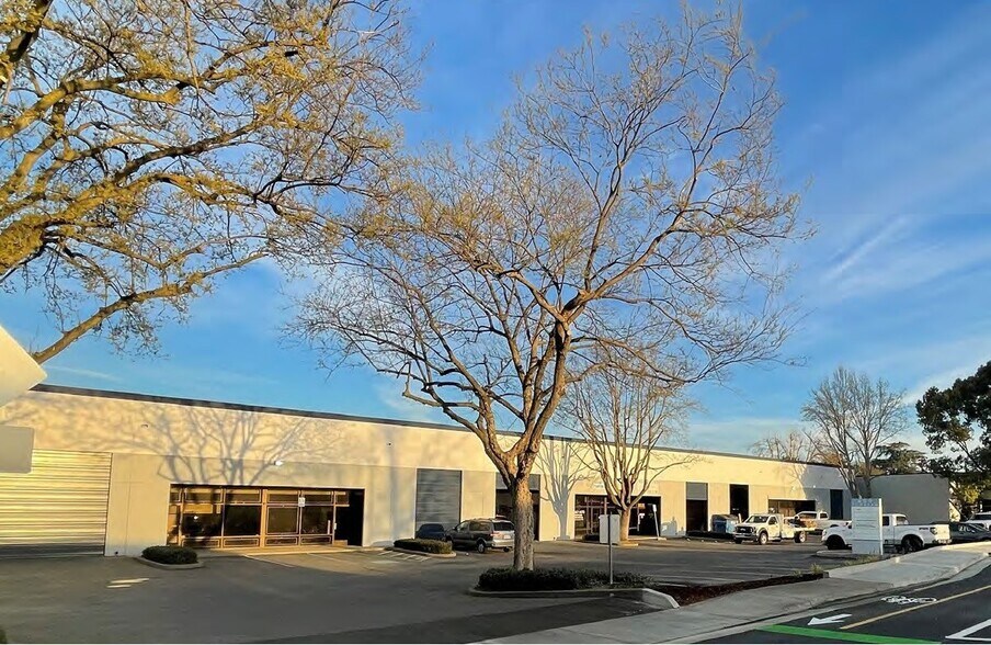 510 N Sunbeam Ave, Sacramento, CA à louer - Photo principale – Image 1 sur 1