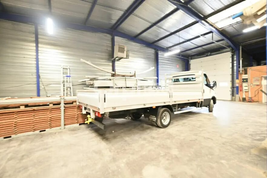 Local d’activités dans Grenay à louer - Photo intérieure – Image 2 sur 18