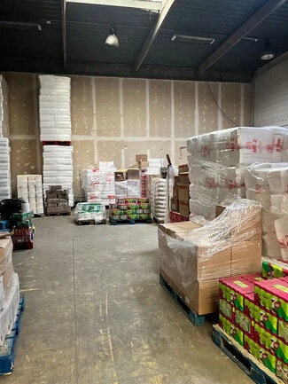 Plus de détails pour Local commercial à louer