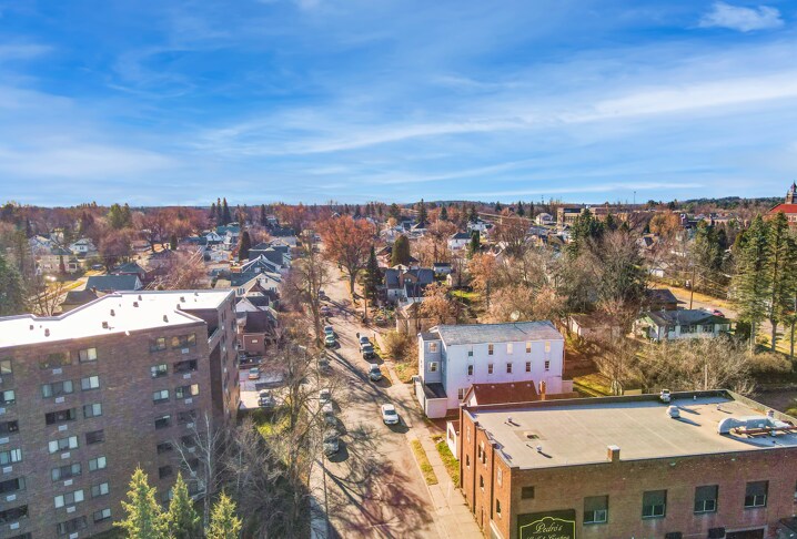 17 8th St, Cloquet, MN à vendre - Photo de l’immeuble – Image 3 sur 9