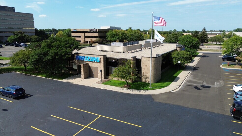 1150 Stephenson Hwy, Troy, MI à vendre - Photo de l’immeuble – Image 1 sur 10