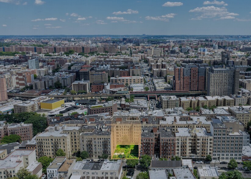 1210 Woodycrest Avenue, Bronx, NY à vendre - Photo principale – Image 1 sur 4