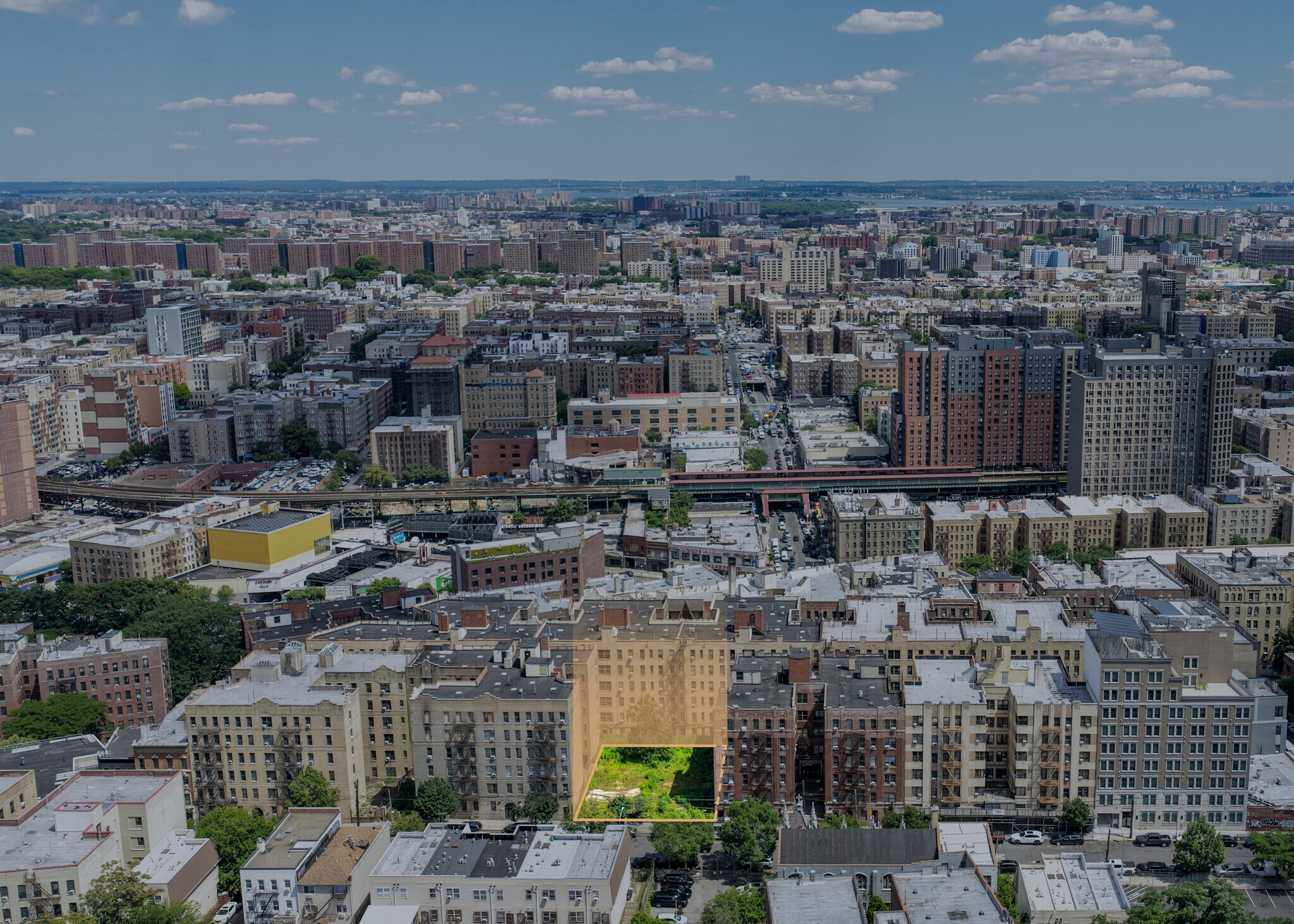 1210 Woodycrest Avenue, Bronx, NY à vendre Photo principale– Image 1 sur 5