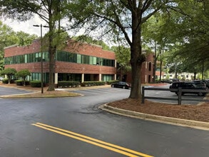 1925 Vaughn Rd NW, Kennesaw, GA à louer Photo de l’immeuble– Image 1 sur 8