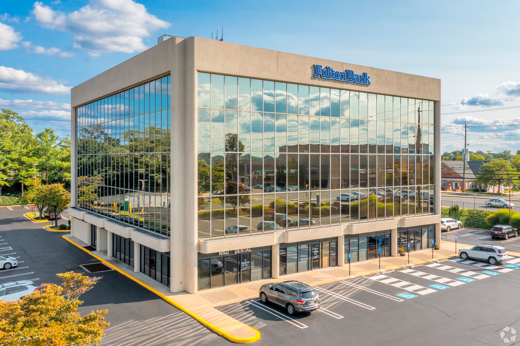 481 N Frederick Ave, Gaithersburg, MD à louer Photo principale– Image 1 sur 7