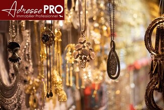 Plus de détails pour Local commercial à louer