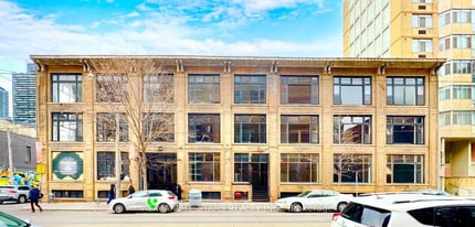 10-14 Mccaul St, Toronto, ON à louer Photo intérieure– Image 2 sur 3