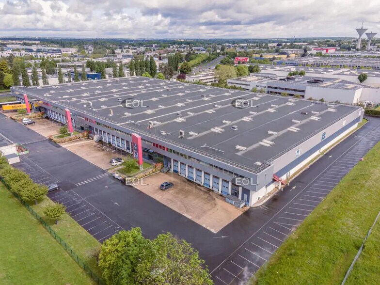 Industriel/Logistique dans Les Ulis à louer - Photo de l’immeuble – Image 1 sur 9