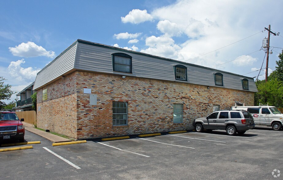 1402 E Saint Johns Ave, Austin, TX à vendre - Photo principale – Image 2 sur 5