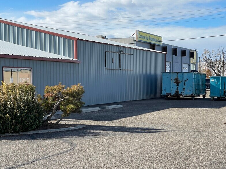 215 SE 3rd St, Ontario, OR à louer - Photo de l’immeuble – Image 3 sur 5