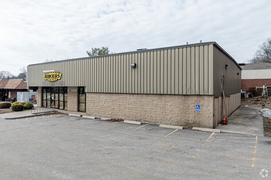 427 Winsted Rd, Torrington, CT à louer - Photo de l’immeuble – Image 3 sur 18