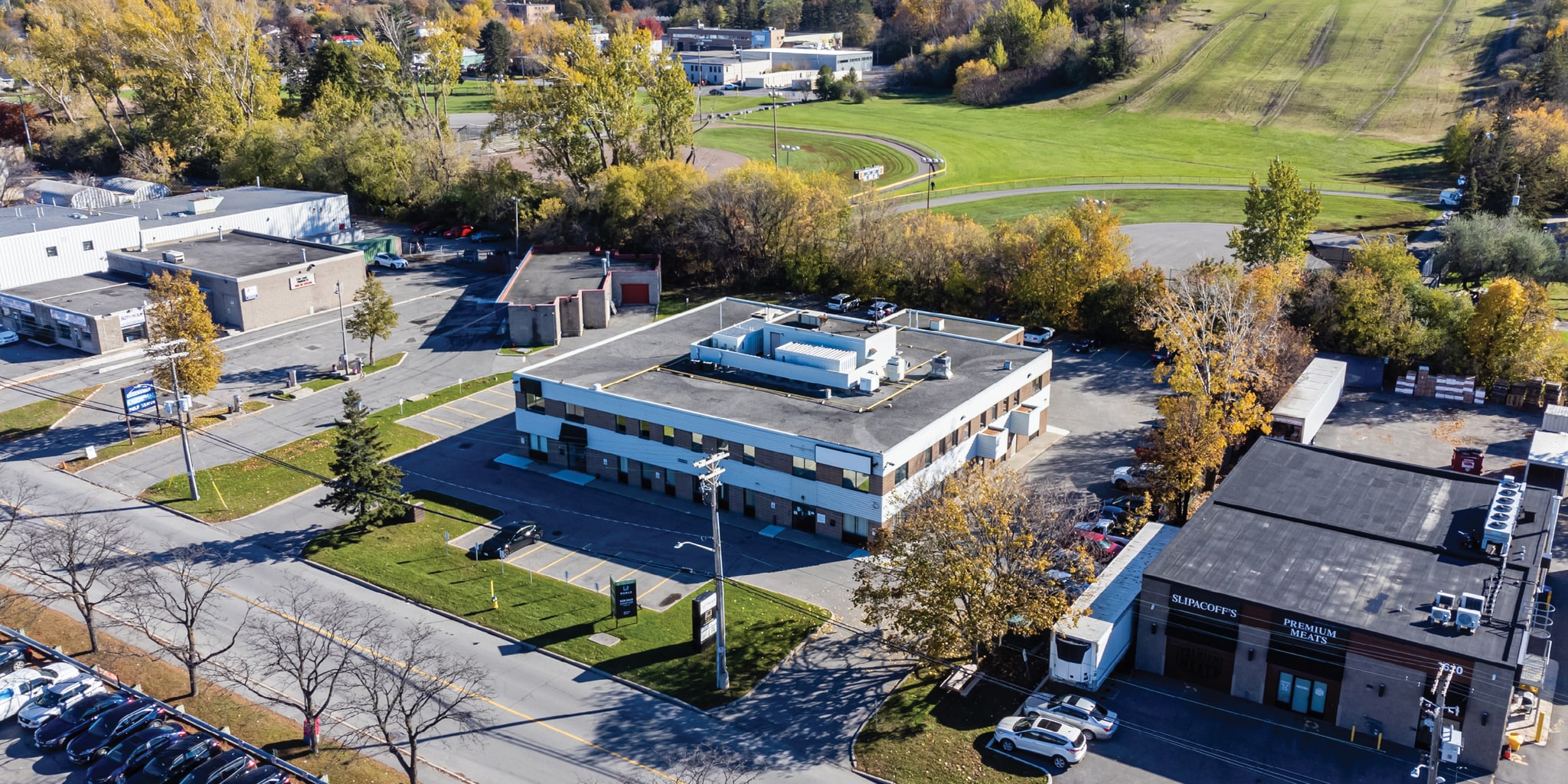 1600 Laperriere Ave, Ottawa, ON à louer Photo intérieure– Image 1 sur 6