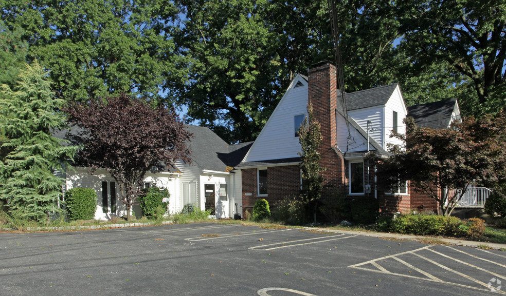 10 Franklin Ave, Edison, NJ à vendre - Photo principale – Image 1 sur 3