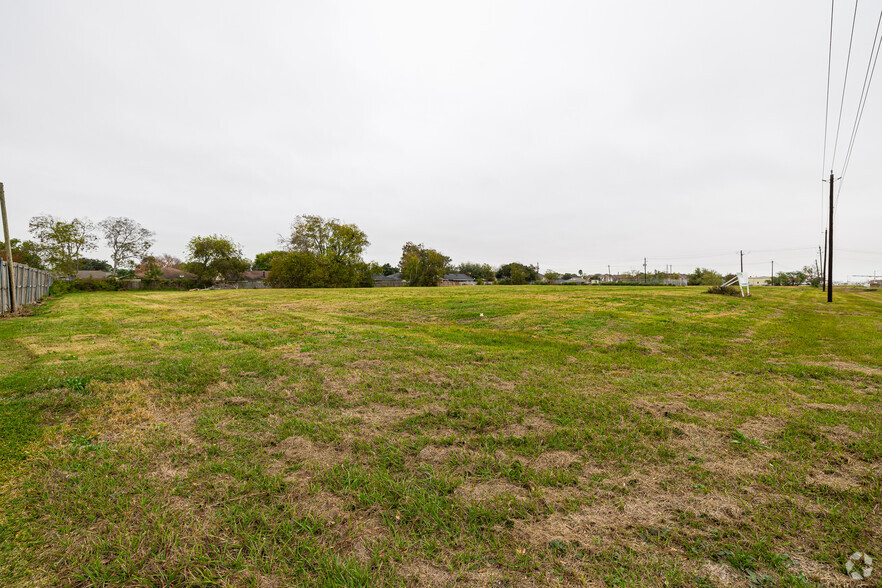 W Fairmont Pkwy @ Willmont Rd, La Porte, TX à vendre - Photo principale – Image 3 sur 4