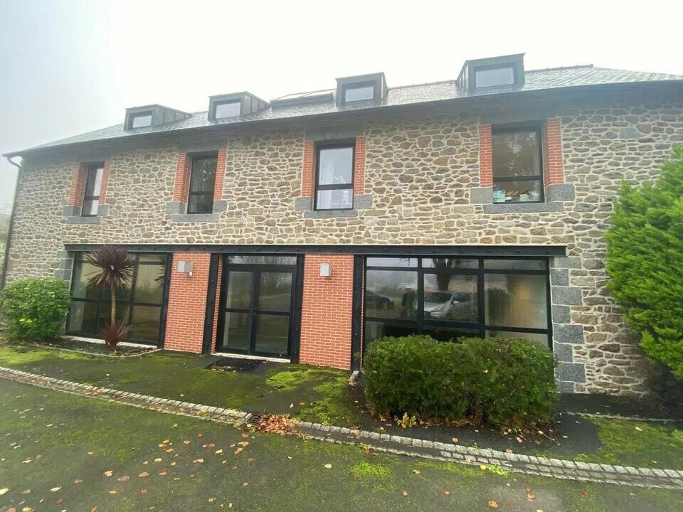 86 Rue De La Liberte, Miniac-Morvan à louer Photo de l’immeuble– Image 1 sur 7