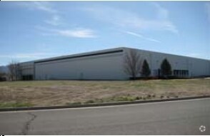 4670-4674 Aircenter Cir, Reno, NV à louer - Photo de l’immeuble – Image 3 sur 6