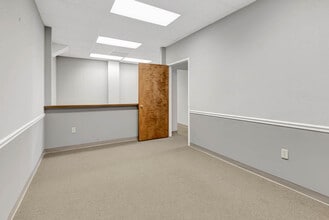 5751 Uptain Rd, Chattanooga, TN à louer Photo intérieure– Image 1 sur 7