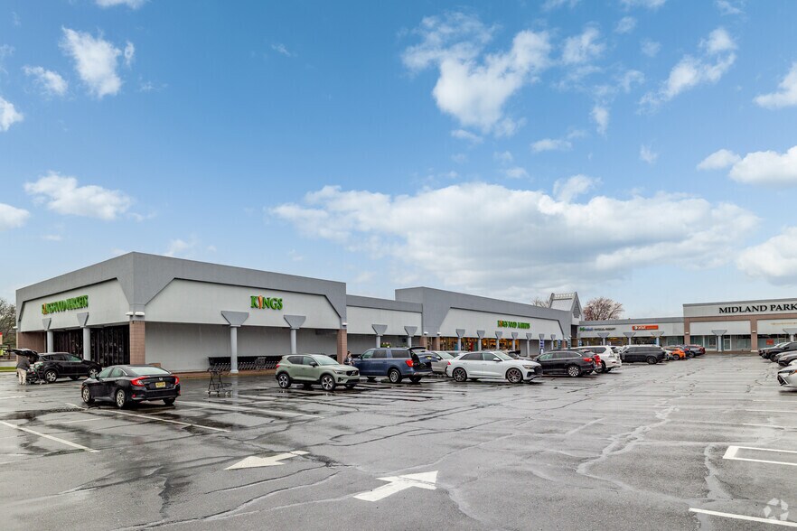 85 Godwin Ave, Midland Park, NJ à louer - Photo de l’immeuble – Image 3 sur 5