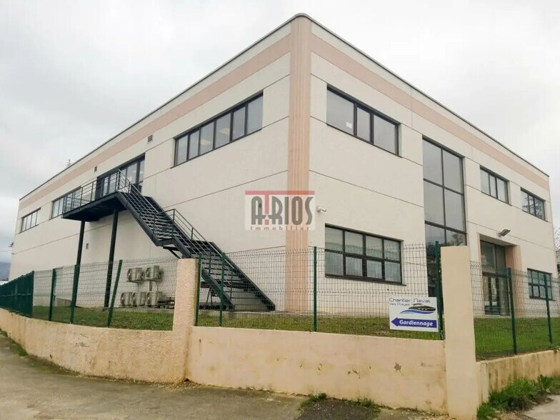 Industriel/Logistique dans La Seyne-sur-Mer à vendre - Photo de l’immeuble – Image 3 sur 24