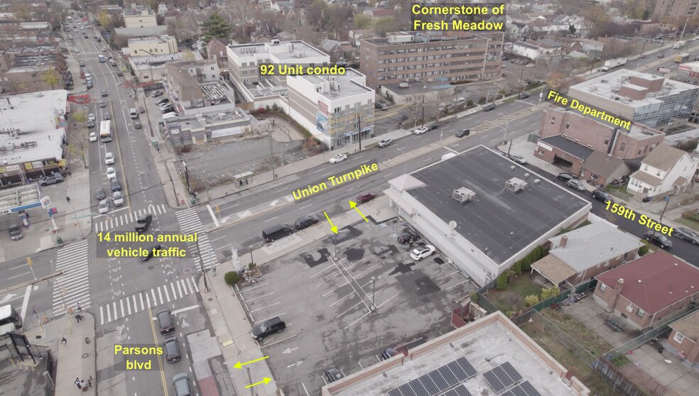 15802 Union Tpke, Flushing, NY à louer - Photo de l’immeuble – Image 2 sur 27