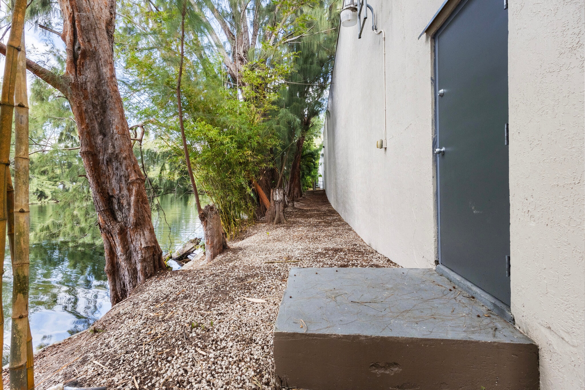 1740-1742 NW 93rd Ave, Miami, FL à louer Photo intérieure– Image 1 sur 40