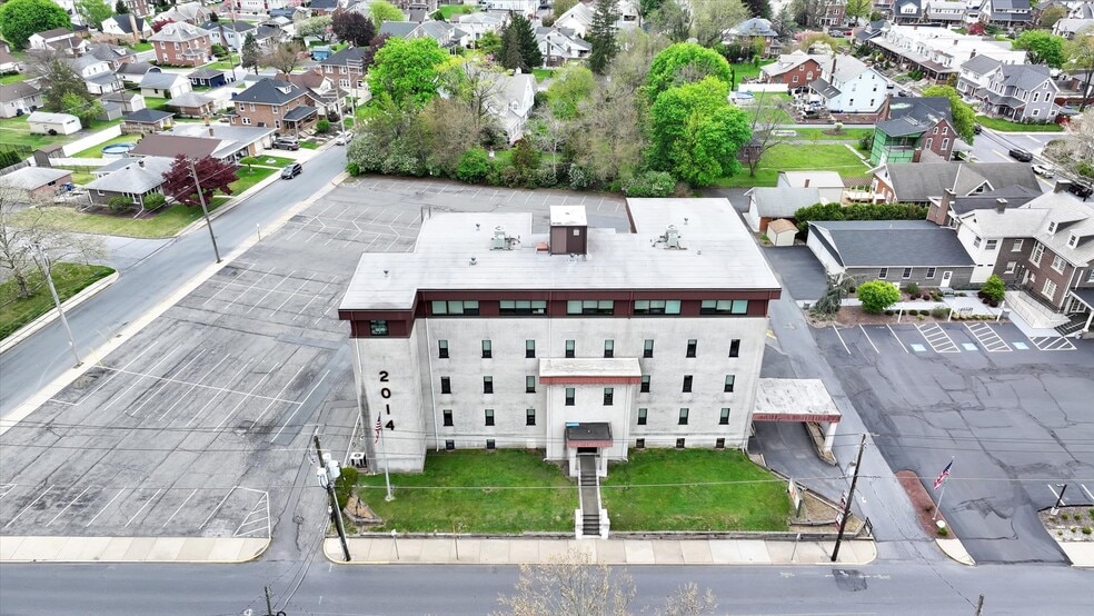 2014 Laubach Ave, Northampton, PA à vendre - Photo de l’immeuble – Image 2 sur 43