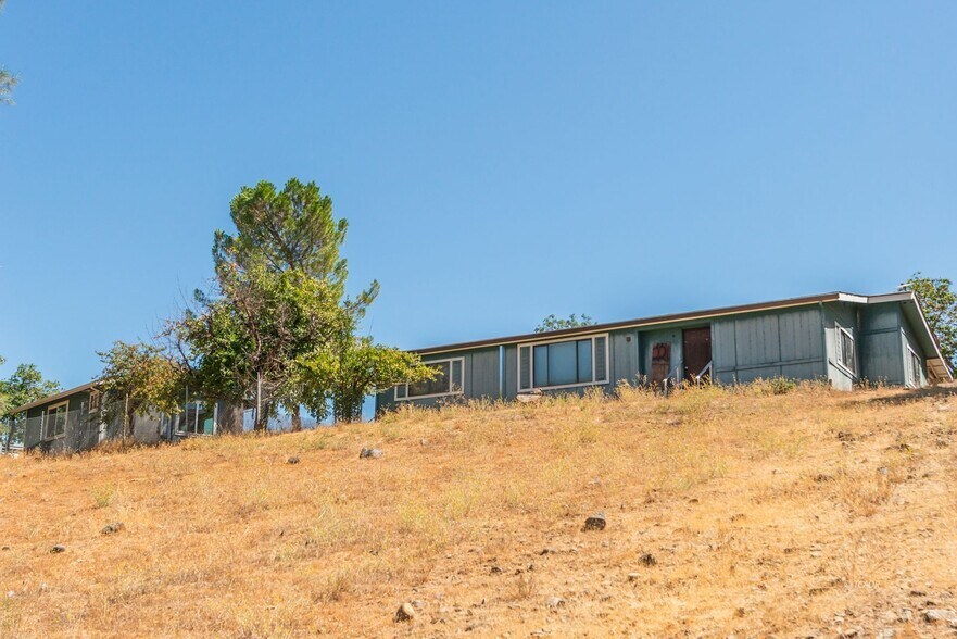 30661 State Highway 3, Douglas City, CA à vendre - Photo de l’immeuble – Image 3 sur 35