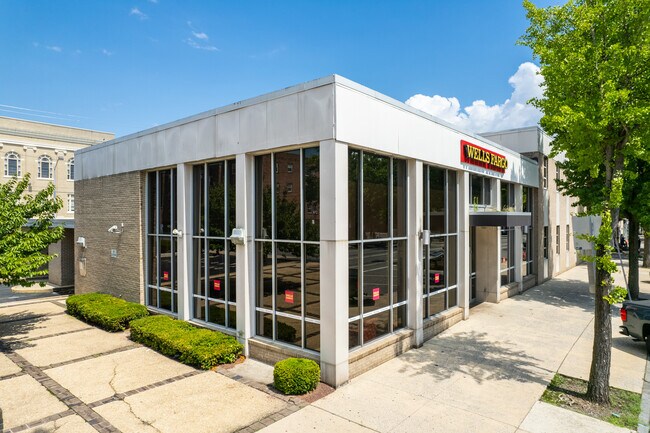 Plus de détails pour 415 E High St, Pottstown, PA - Local commercial à louer