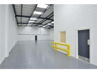 Plus de détails pour Caledonia Way, Manchester - Industriel/Logistique à louer