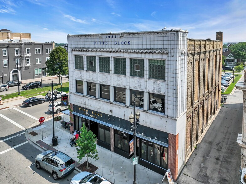 5611 6th Ave, Kenosha, WI à louer - Photo de l’immeuble – Image 3 sur 22