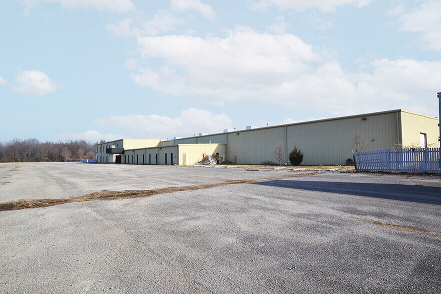 10231 Sugar Creek Rd, Benton, IL à vendre - Photo de l’immeuble – Image 3 sur 15