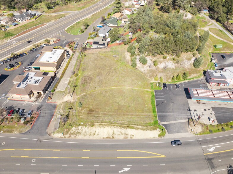 633 Pleasant Valley Rd, Placerville, CA à vendre - Photo de l’immeuble – Image 3 sur 7