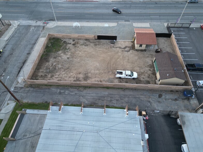 4253 N Sierra Way, San Bernardino, CA à vendre - Photo de l’immeuble – Image 3 sur 12