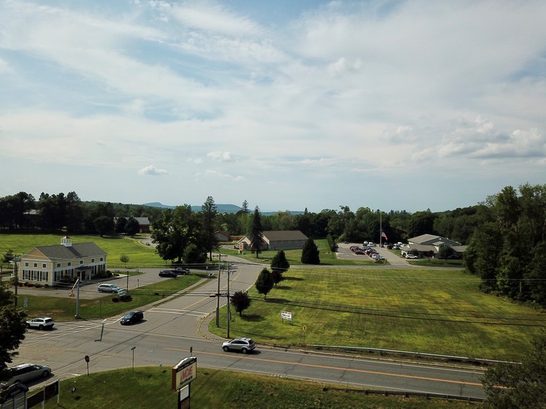 20 State St, Belchertown, MA à louer - Photo de l’immeuble – Image 1 sur 5