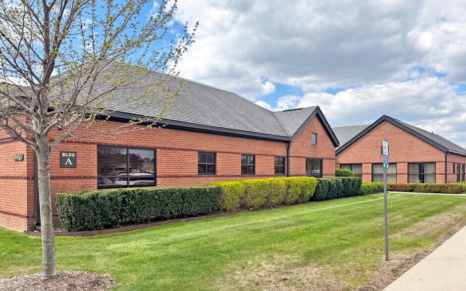 35050-35054 23 Mile Rd, New Baltimore, MI à louer - Photo de l’immeuble – Image 3 sur 5