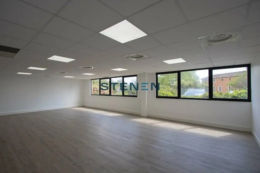 Bureau dans Vitrolles à louer - Photo intérieure – Image 3 sur 9