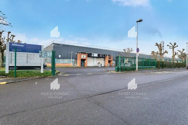 Plus de détails pour Bureau, Local d'activités à louer