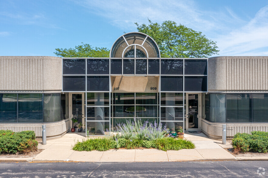 3100 Dundee Rd, Northbrook, IL à louer - Photo de l’immeuble – Image 3 sur 4