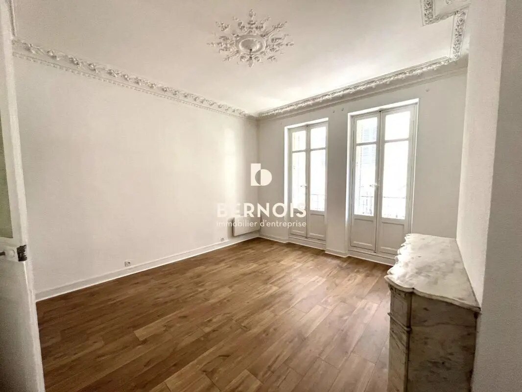 Bureau dans Toulon à louer Photo de l’immeuble– Image 1 sur 7